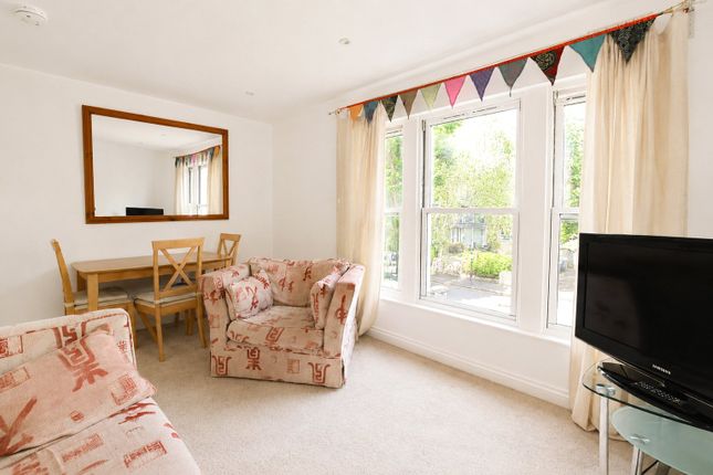Flat 3, 4, Ashgrove Road, Bristol photo 2