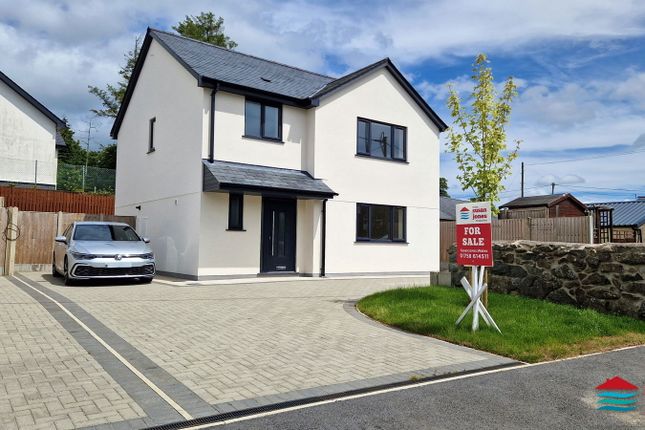 Thumbnail Detached house for sale in 2 Cwrt Tanws, Cricieth|Criccieth