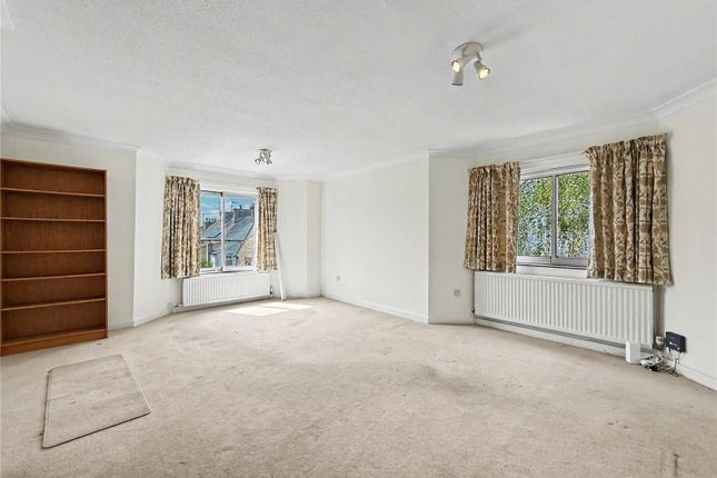 12, Cherwell Court, Cambridgeshire photo 2