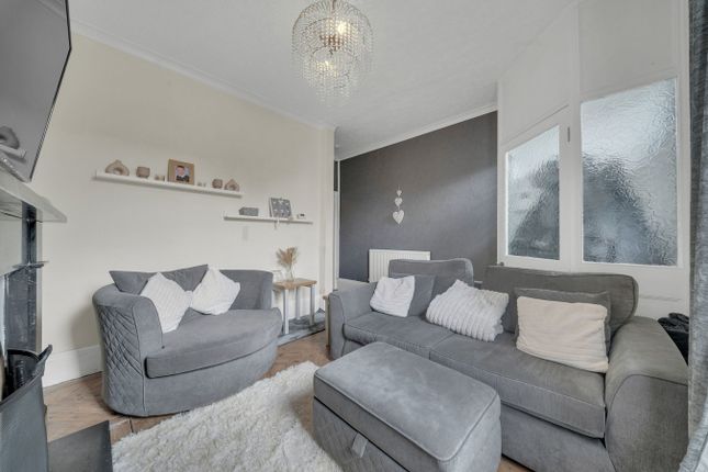 19, Hambledon Terrace, Burnley photo 3