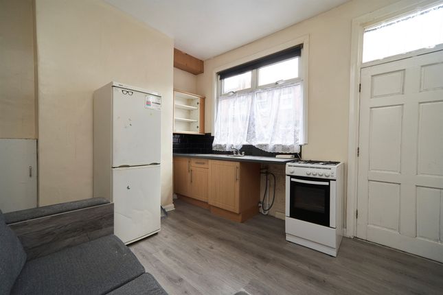 54, Luxor View, Leeds photo 2