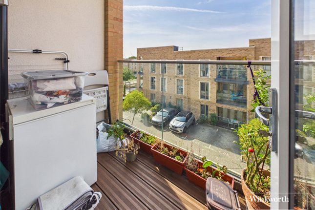 Flat 4, 23, Coxwell Boulevard, London photo 4