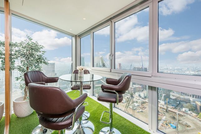 Flat to rent in The Tower, One St George Wharf, Vauxhall