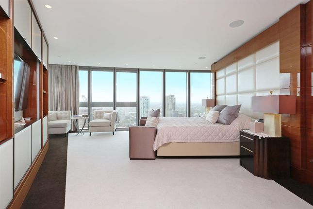 Flat to rent in The Tower, St. George Wharf, Vauxhall