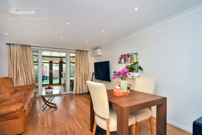 2-bed house on 11, The Retreat, Worcester Park, £500,000