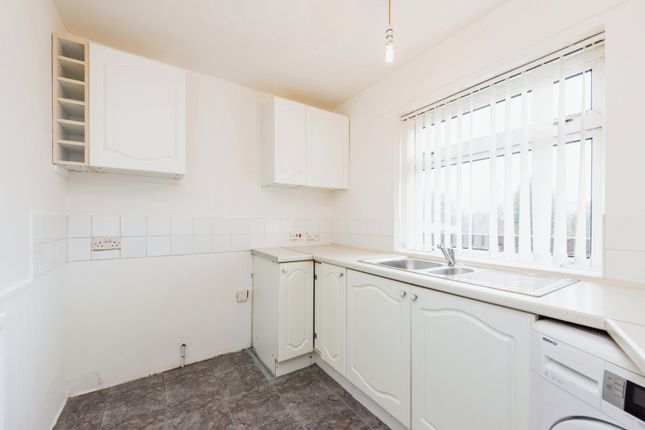 Flat for sale in Fairview Close, Tamworth, Staffordshire