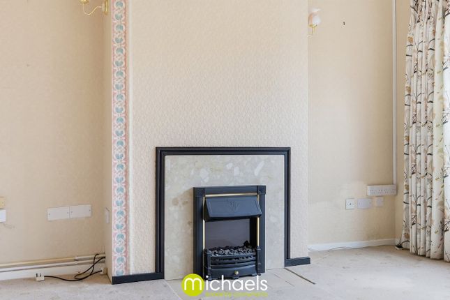 32, Ashbury Drive, Colchester photo 4