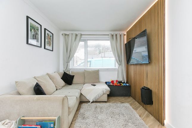 12 Lamorna Court,, Greenfield Terrace, Redruth photo 2