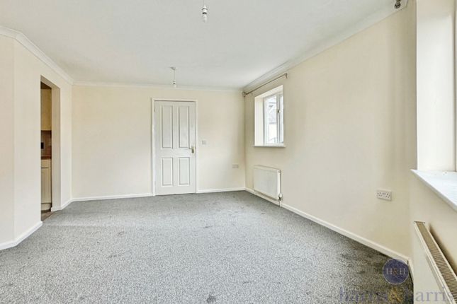 4, Otterton Mews, Axminster photo 4