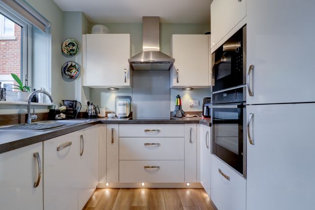 9, Trinity Place, Hazlemere photo 2