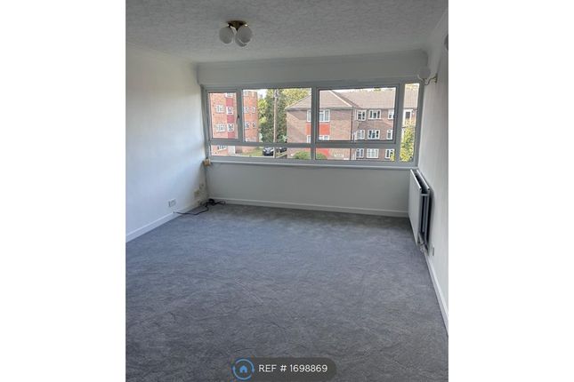 Fairhaven Court, Ashburton Road, Croydon photo 2
