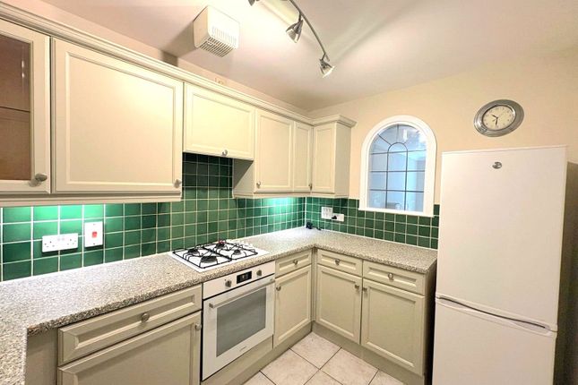 65, Century Court, Surrey photo 3
