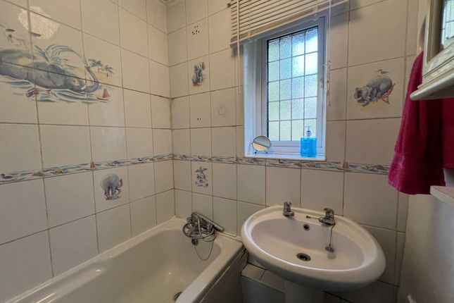 Property for sale in Crumpsall Street, London