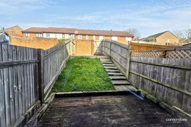 113, Aveling Close, Purley photo 3