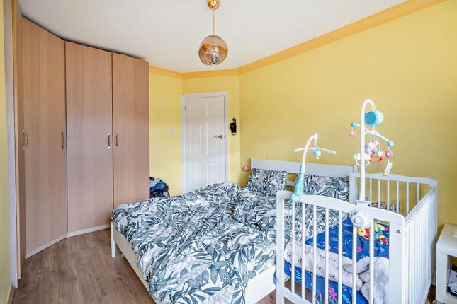 8, Audley Court, Pinner photo 4