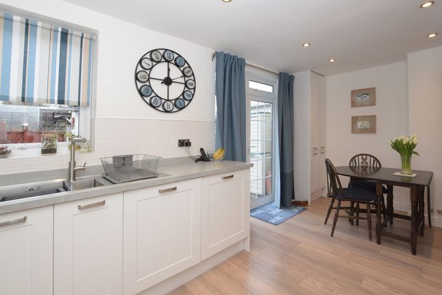 104, Jevington Way, London photo 3