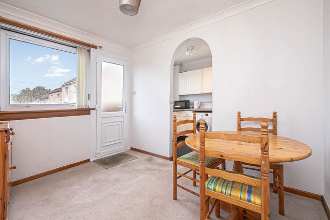 128, Craigmount, Kirkcaldy photo 4