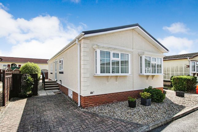 Thumbnail Mobile/park home for sale in Cambridge Research Park, Beach Road, Waterbeach, Cambridge