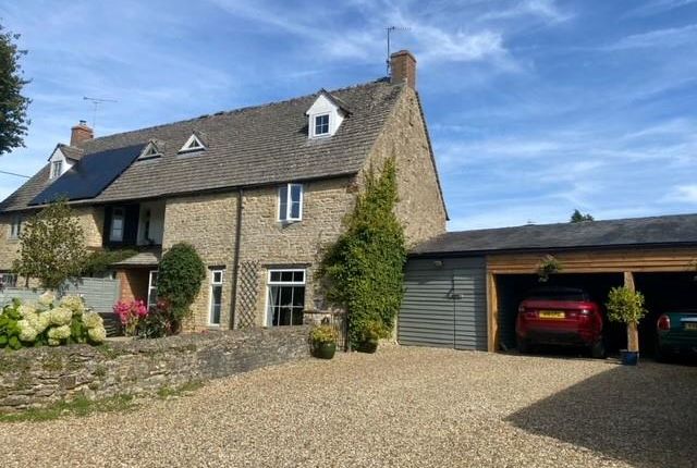 Thumbnail Barn conversion for sale in Great Rollright, Oxfordshire