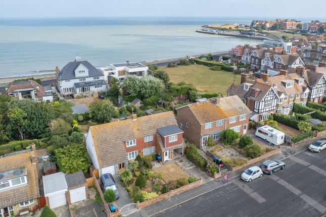 18, Carlton Road East, Kent photo 2