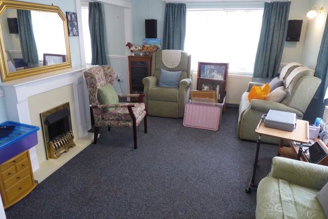2, Devon Close, College Town, Sandhurst photo 4