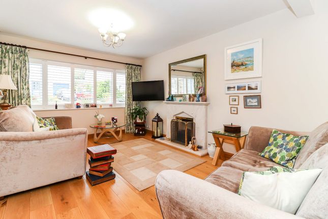19, Butterfield, Wooburn Green photo 4