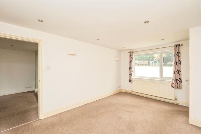 396c, Chickerell Road, Weymouth photo 2