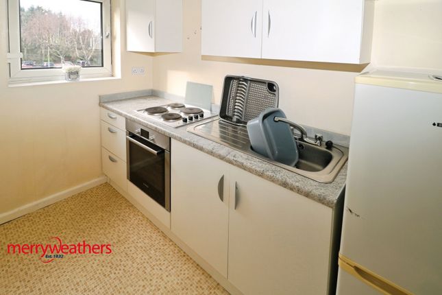 19 Selwood Flats, Doncaster Road, Rotherham photo 2