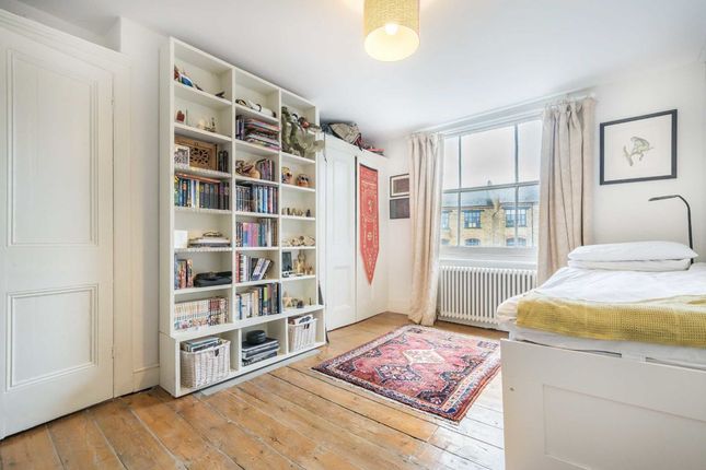 Property for sale in Shacklewell Lane, London