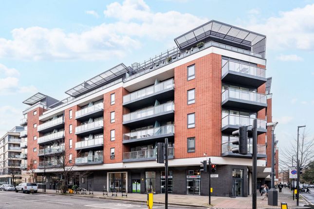 Flat for sale in Central Street, Clerkenwell, London