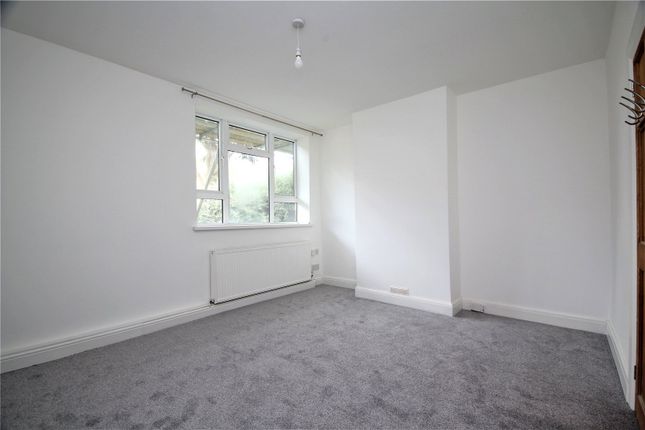 Flat to rent in Cecil Road, Lancing, West Sussex