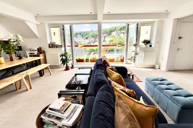 Penthouse Apartment, No.15, 1, Kew Road, Weston-super-Mare photo 2