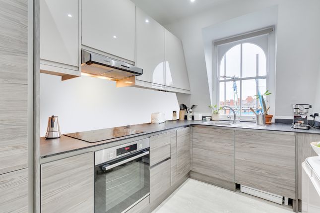 Flat for sale in Sutherland Avenue, Little Venice