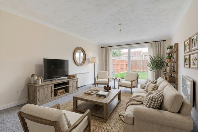 14 Glaven Close, North Walsham photo 2