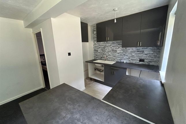 5d, Montana Close, SOUTH CROYDON photo 4