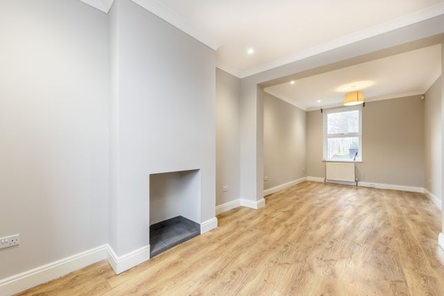 Thumbnail Terraced house to rent in Crescent Road, London