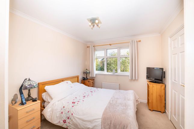 81 Craigengar Avenue, Broxburn photo 4