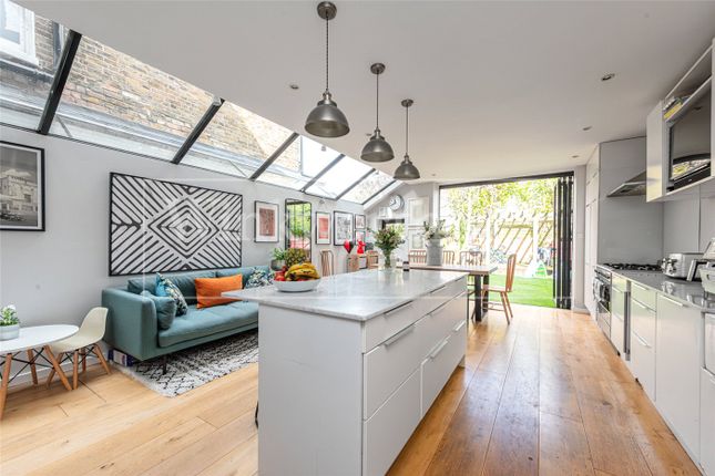 Terraced house to rent in Bathurst Gardens, London