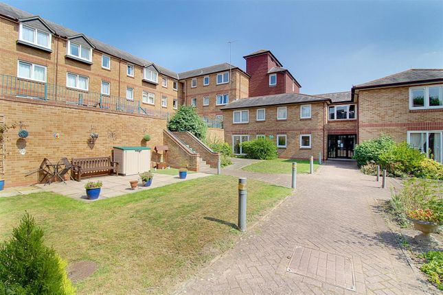 Flat for sale in Collett Road, Ware