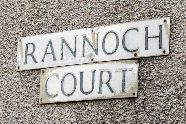 31, Rannoch Court, Glasgow photo 2