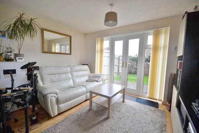 16, Mavoncliff Drive, Milton Keynes photo 4