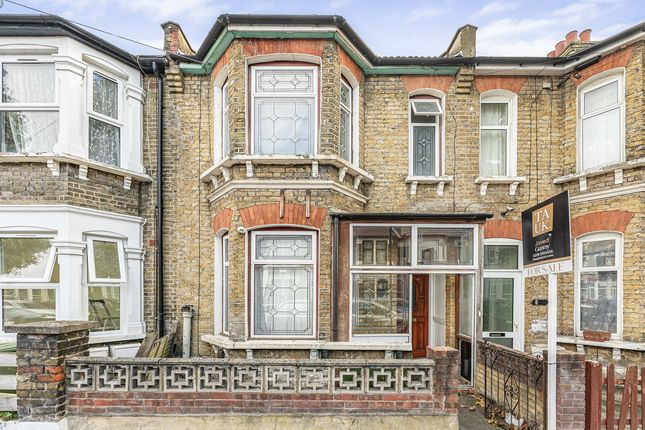 4-bed terraced on Rosebery Avenue, London, £550,000