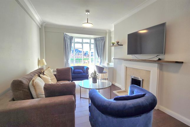 Flat 72, Dorset House, Gloucester Place, London photo 4