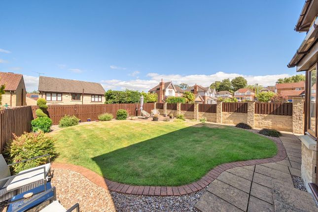 35, Thorncliffe Way, Barnsley photo 4