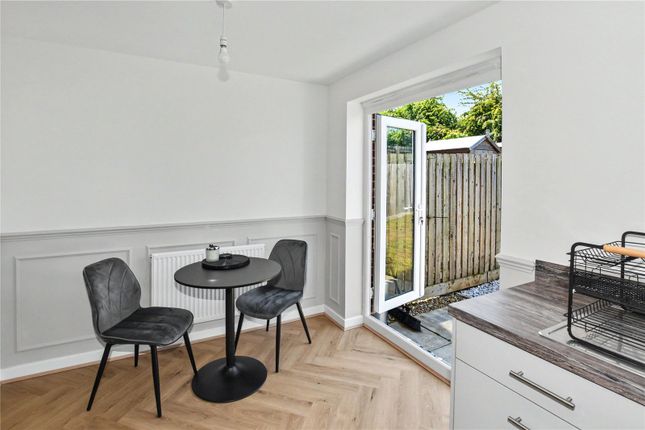 8, Daisy Bank Avenue, Leeds photo 4