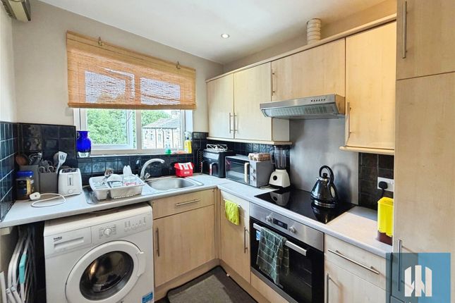 Apartment 3, 71a, Wood Lane, Huddersfield photo 5
