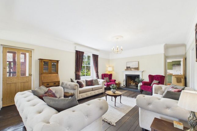 The Farmhouse, Yarmouth Road, Lowestoft photo 3