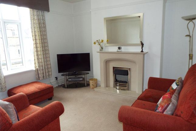 11, St Mary`s Avenue, Harrogate photo 2