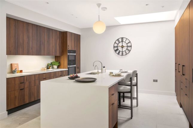 6, Dilke Street, London photo 2