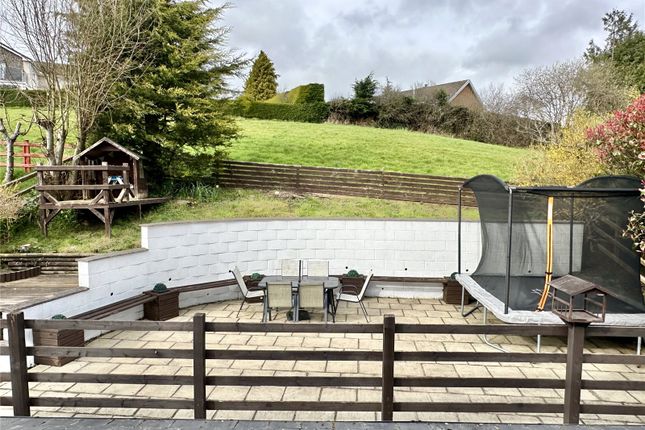Link-detached house for sale in Y Fan, Llanidloes, Powys